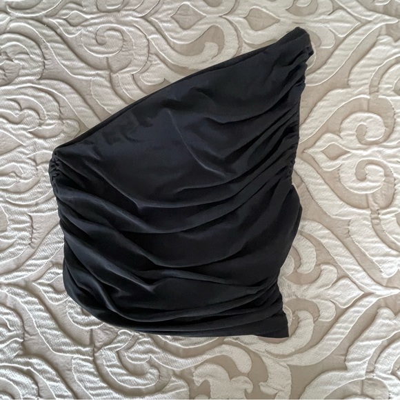 NWT Express One Shoulder Crop Top - Picture 2 of 4